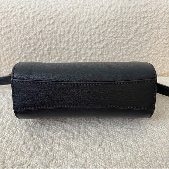 Givenchy Antigona Nano leather purse crossbody bag - Picture 10 of 13